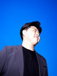 ๐คฉReally looking forward to play my portrait concert on Wednesday @beethovenfestbonn as part of โBeethovenfest Talentsโ!
A unique program with contrasting works from baroque to contemporary music.
It will be in two halves, first titled as โFragments of a Dreamโ with bizarre changes in musical language and atmosphere (just like in a dream!). Also playing Paganiniโs Sonata de la Grand Viola with the guitar which was arranged by Paganini himself!
Second half being a beautiful Schubertiade concert. Playing excerpts from Winterreise and Arpeggione Sonata also accompanied by guitar.
This is a very meaningful program and concert for me. And I am grateful to have @igorklokovcg to partner with me in this exciting journey. I would love to invite everyone to enjoy this unique program.
10.09.2025 18:00
Kreuzkirche
Bonn
Ticket links in my Bio or on the Beethovenfest Bonn website.
๐ธ@beethovenfestbonn
#viola #guitar #concert #๋น์ฌ๋ผ #ํด๋์๊ธฐํ #๋
์ฃผํ